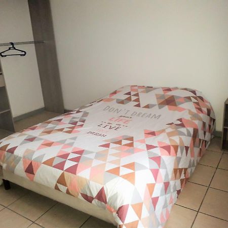 Appart Comme Chez Soi Pusignan Exterior foto