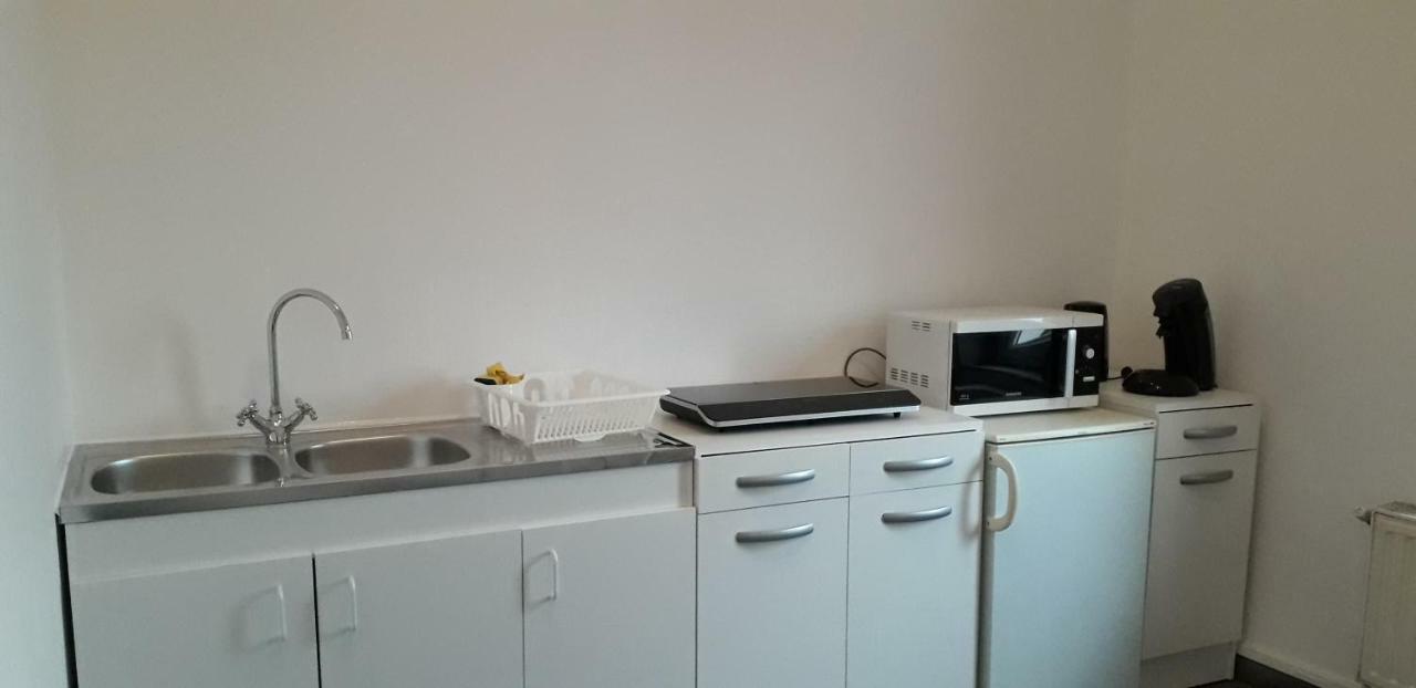 Appart Comme Chez Soi Pusignan Exterior foto