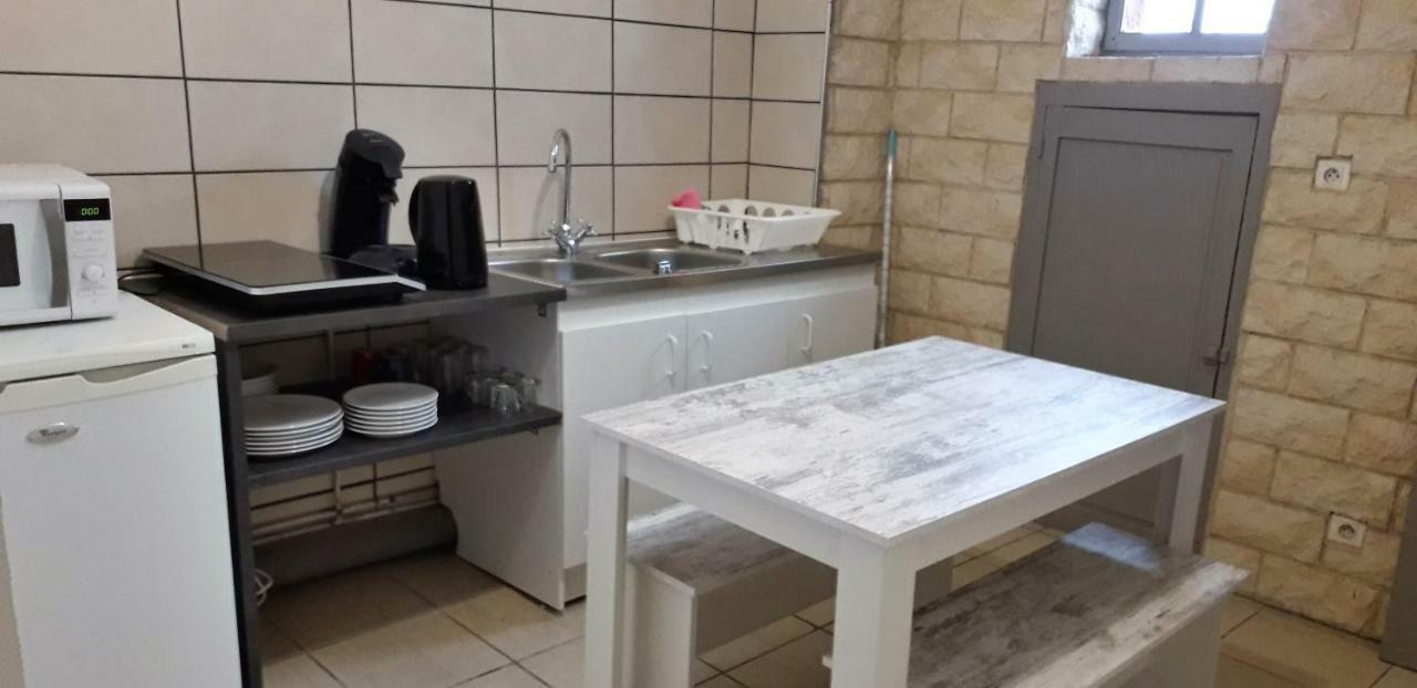 Appart Comme Chez Soi Pusignan Exterior foto