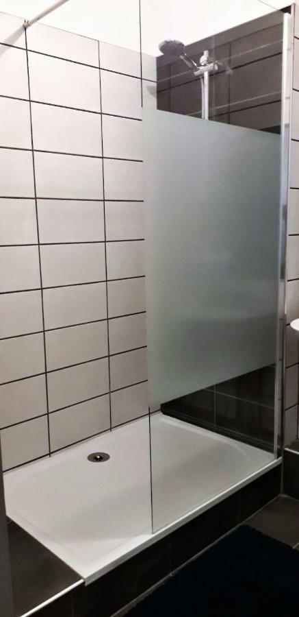 Appart Comme Chez Soi Pusignan Exterior foto