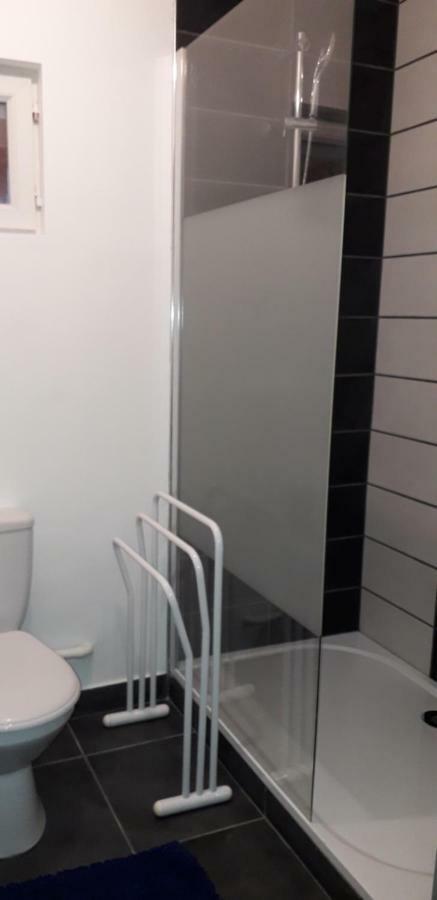 Appart Comme Chez Soi Pusignan Exterior foto